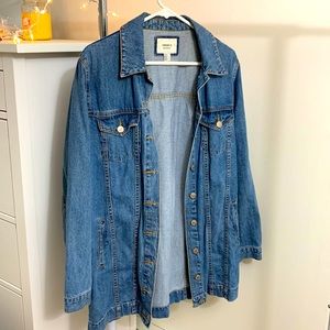 Trendy Forever 21 Longline Jean Denim Jacket Size Medium